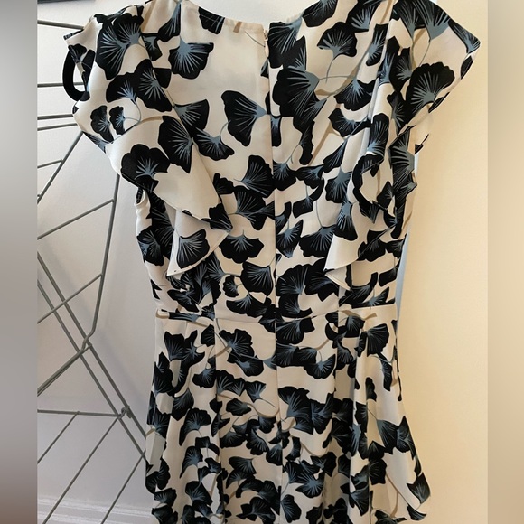 BCBQ MAXAZRIA dress size 4 - Picture 2 of 4